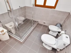 Prodej rodinného domu, Karlovy Vary, Slovenská, 149 m2