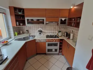 Pronájem bytu 2+kk, Pardubice, V Ráji, 46 m2