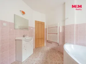 Prodej rodinného domu, Krakovec, 200 m2