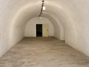 Pronájem skladu, Červené Pečky, Dr. Dvořáka, 683 m2