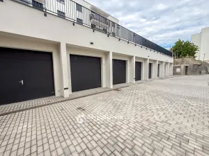 Pronájem garáže, Znojmo, Vančurova, 20 m2