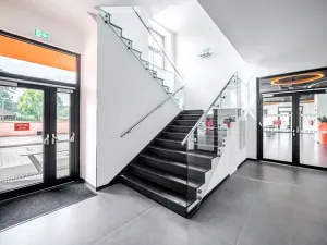 Pronájem kanceláře, Mělník, Bezručova, 240 m2