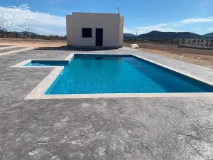 Prodej rodinného domu, Pinoso, Alicante, Španělsko, 180 m2