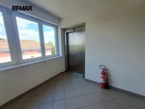 Pronájem bytu 2+1, Praha - Běchovice, Českobrodská, 77 m2