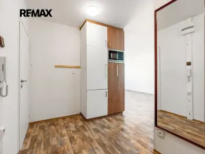 Prodej bytu 2+kk, Praha - Řepy, Šimonova, 62 m2