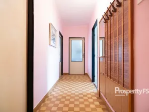 Prodej rodinného domu, Hořešovičky, 256 m2