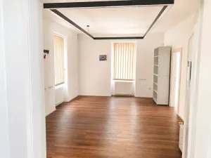 Pronájem kanceláře, Praha - Hlubočepy, Na Zlíchově, 37 m2