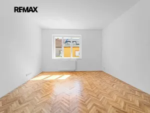 Prodej bytu 3+1, Slaný, Navrátilova, 84 m2