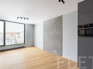 Pronájem bytu 1+kk, Praha - Holešovice, Komunardů, 47 m2
