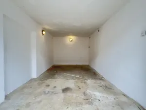 Pronájem garáže, Třebíč, Kubišova, 19 m2