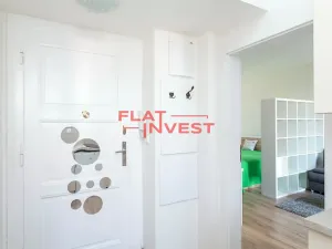 Pronájem bytu 1+kk, Praha - Holešovice, Tusarova, 30 m2