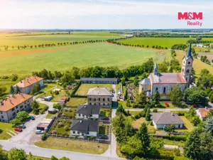 Prodej pozemku pro bydlení, Dvory - Veleliby, 618 m2