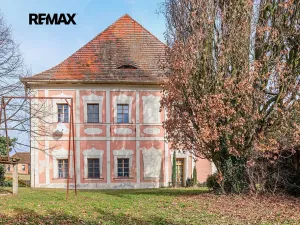 Prodej domu, Ježovy, 700 m2