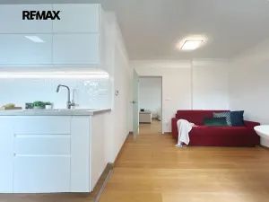 Prodej bytu 3+kk, Luhačovice, Lesní, 74 m2