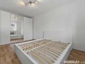 Pronájem bytu 2+1, Praha - Vršovice, Karpatská, 56 m2