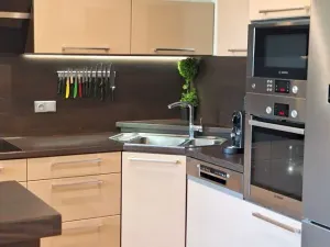 Prodej rodinného domu, Cvrčovice, Školní, 168 m2