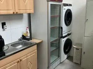 Pronájem obchodního prostoru, Praha - Košíře, Naskové, 125 m2