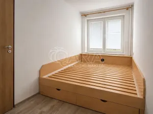 Prodej bytu 3+1, Trutnov - Kryblice, Bratří Čapků, 58 m2
