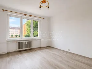 Prodej bytu 3+1, Trutnov - Kryblice, Bratří Čapků, 58 m2