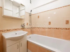 Prodej bytu 3+1, Trutnov - Kryblice, Bratří Čapků, 58 m2