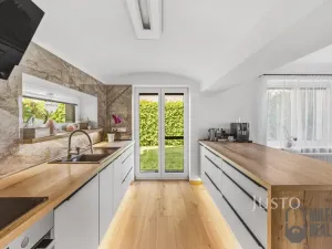 Prodej rodinného domu, Jindřichovice pod Smrkem, 205 m2