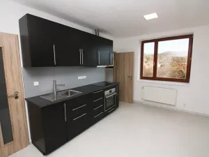 Pronájem bytu 3+1, Tišnov, nám. 28. října, 90 m2