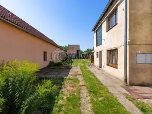 Prodej rodinného domu, Pečky - Velké Chvalovice, Dlouhá, 170 m2