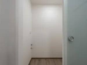 Prodej bytu 2+1, Praha - Lhotka, Zálesí, 42 m2
