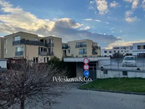 Prodej garážového stání, Praha, Formanská, 19 m2