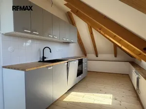 Pronájem bytu 3+kk, Hostivice, Nerudova, 73 m2