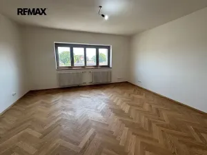 Pronájem bytu 3+kk, Hostivice, Nerudova, 73 m2