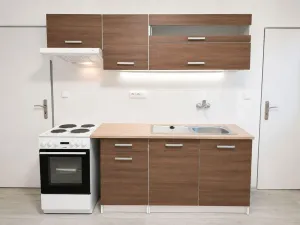 Pronájem bytu 2+1, Karlovy Vary - Stará Role, Závodu míru, 65 m2