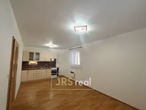 Pronájem bytu 2+kk, Velké Pavlovice, 37 m2