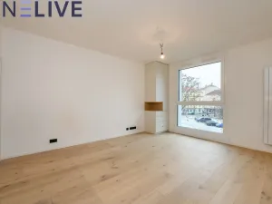 Pronájem bytu 1+kk, Praha, Krymská, 36 m2