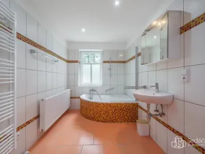 Prodej chalupy, Kraslice - Kostelní, 161 m2
