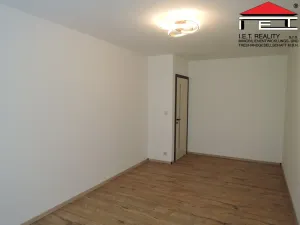 Pronájem bytu 3+kk, Praha - Vysočany, Kabešova, 82 m2