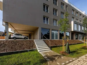 Prodej obchodního prostoru, Praha - Běchovice, Českobrodská, 100 m2