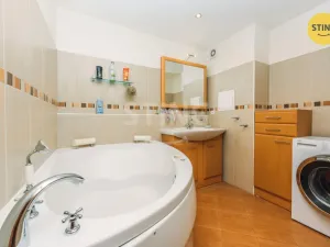 Prodej bytu 3+kk, Pardubice, Palackého třída, 71 m2