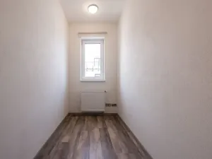 Pronájem bytu 1+kk, Plzeň, Pod Záhorskem, 447 m2