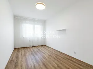 Pronájem bytu 2+kk, Praha - Kbely, Sedlářova, 52 m2