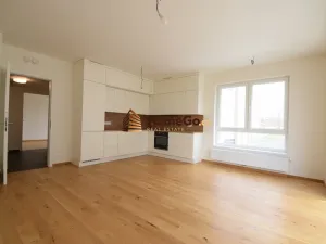 Pronájem bytu 2+kk, Praha - Modřany, Komořanská, 65 m2