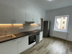 Pronájem bytu 2+1, Praha, Bořivojova, 72 m2