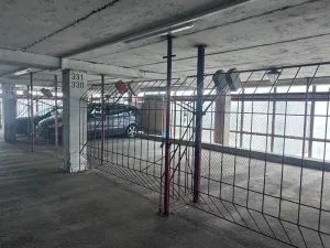 Prodej garážového stání, Praha - Střížkov, Lovosická, 18 m2