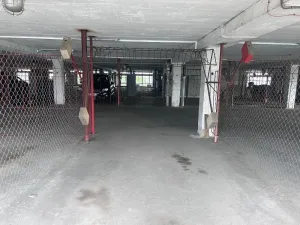 Prodej garážového stání, Praha - Střížkov, Lovosická, 18 m2