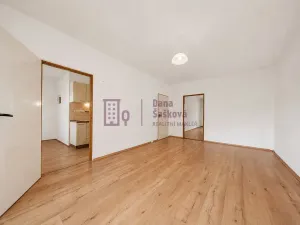 Pronájem bytu 2+1, Jindřichův Hradec - Jindřichův Hradec III, sídliště Vajgar, 65 m2