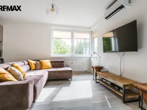 Pronájem bytu 3+kk, Praha - Střížkov, Makedonská, 68 m2