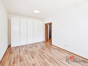 Prodej bytu 1+kk, Praha - Košíře, Pod radnicí, 52 m2