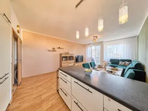 Prodej bytu 3+kk, Hradec Králové - Třebeš, Ve Stromovce, 75 m2