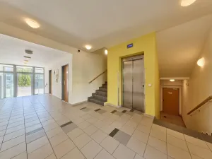 Prodej bytu 3+kk, Hradec Králové - Třebeš, Ve Stromovce, 75 m2
