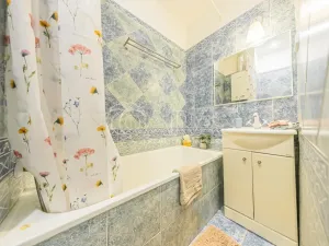 Prodej bytu 1+kk, Praha - Bubeneč, Kyjevská, 39 m2
